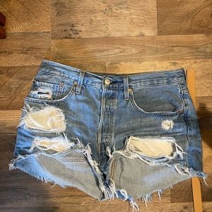 Women’s Levi shorts. Perfect condition